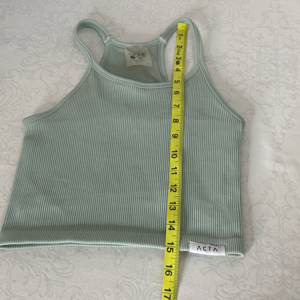Acta Wear Seamless Ribbed Tank Top Size Medium - Picture 9 of 10